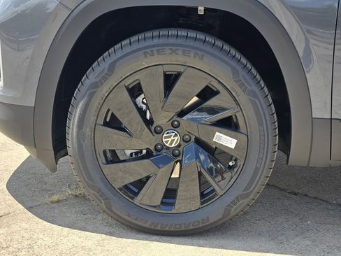 New 2026 Volkswagen Atlas SE AWD/4WD image 10