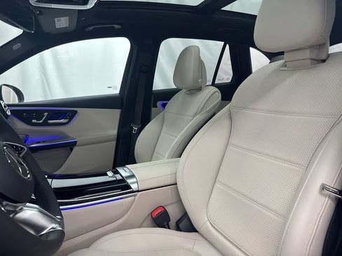 Used 2026 Mercedes-Benz GLC 300 image 13