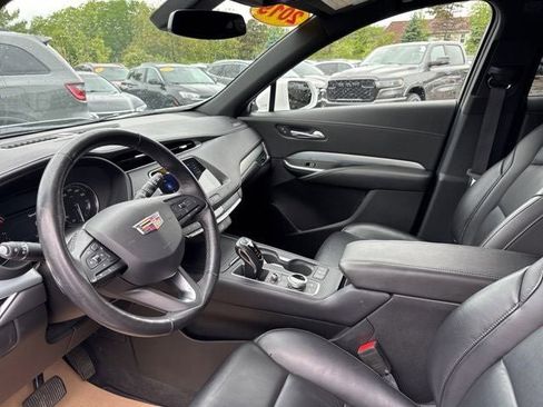 Used 2019 Cadillac XT4 Premium Luxury w/ Cold Weather Package AWD/4WD image 10