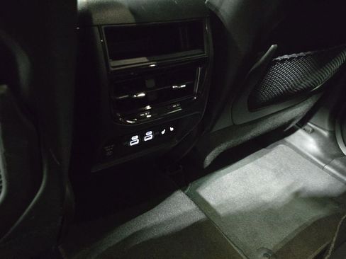 Used 2024 Jeep Grand Cherokee Limited image 24