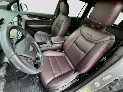 Certified 2024 Cadillac XT6 Premium Luxury w/ Technology Package FWD image 22
