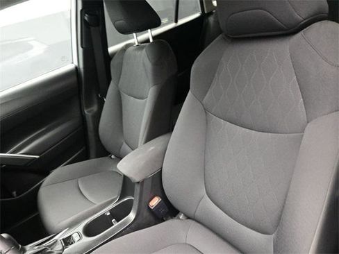 Certified 2024 Toyota Corolla Cross LE image 19