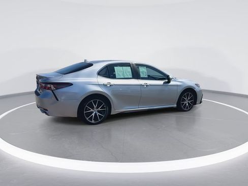 Used 2024 Toyota Camry SE w/ Convenience Package FWD image 8
