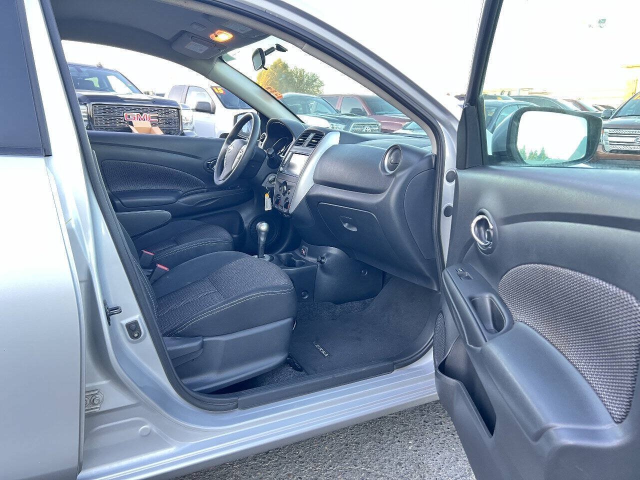 Used 2019 Nissan Versa SV FWD image 17
