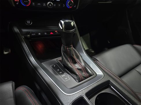 Certified 2025 Audi Q3 2.0T Premium Plus w/ Premium Plus Package image 27