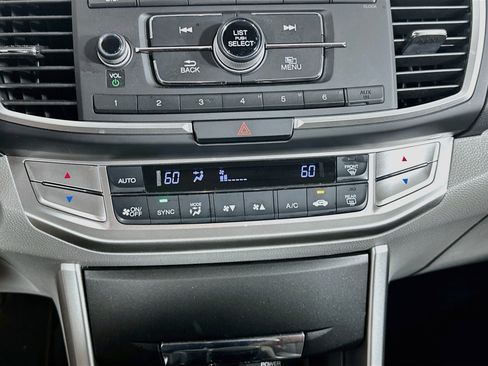 Used 2015 Honda Accord LX image 22
