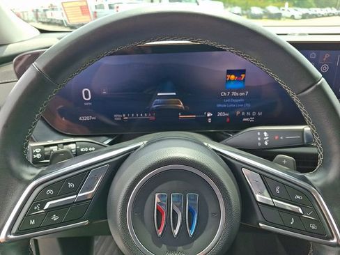 Certified 2024 Buick Envision Preferred AWD/4WD image 20