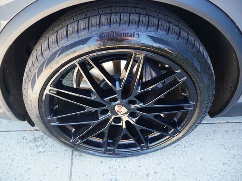 New 2026 Porsche Macan 4 Electric AWD/4WD image 12