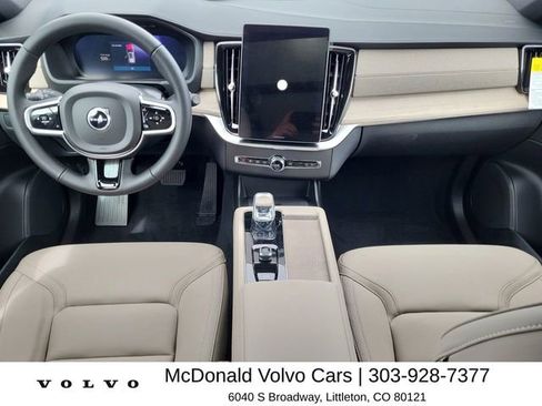 New 2026 Volvo XC90 B6 Core AWD/4WD image 14