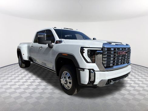 New 2026 GMC Sierra 3500 Denali w/ Denali Reserve Package image 3