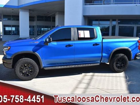 Used 2023 Chevrolet Silverado 1500 ZR2 w/ Technology Package image 6
