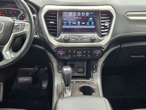 Used 2018 GMC Acadia SLT FWD image 16