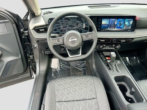 New 2026 Nissan Kicks SV w/ SV Premium Package FWD image 18