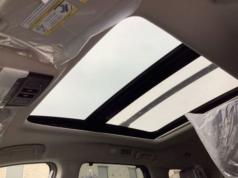 New 2025 Nissan Pathfinder Platinum w/ Cargo Package image 31