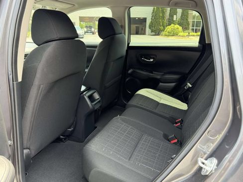 Used 2025 Honda HR-V LX image 15