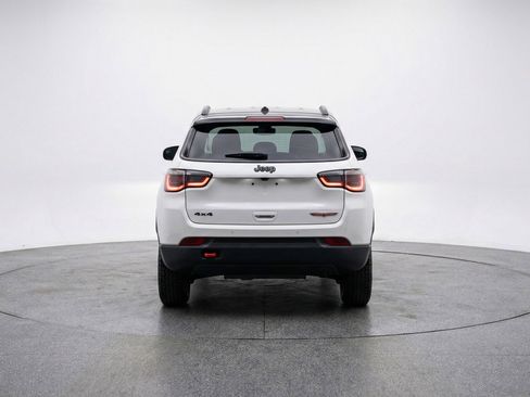 Used 2025 Jeep Compass Trailhawk image 7