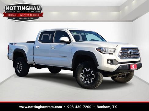 Used 2017 Toyota Tacoma TRD Off-Road w/ Tow Package AWD/4WD image 1