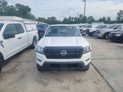 Used 2022 Nissan Frontier S RWD image 3