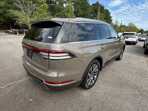 New 2025 Lincoln Aviator 2WD image 17