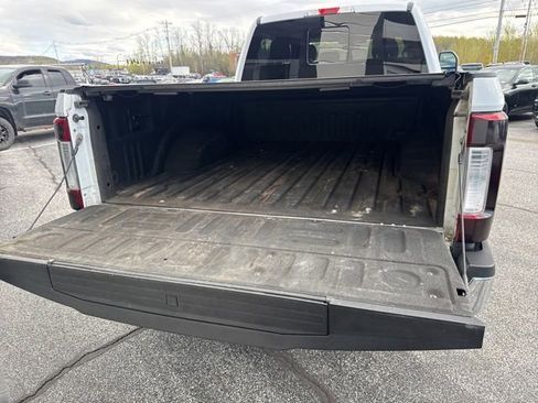 Used 2019 Ford F250 XLT w/ XLT Premium Package AWD/4WD image 12