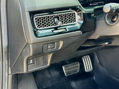Used 2025 Honda Civic Sport image 10