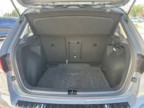 Used 2024 Volkswagen Taos SE FWD image 21
