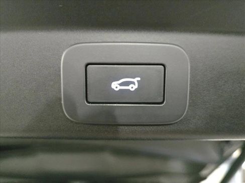 Certified 2023 Land Rover Range Rover Sport SE image 13