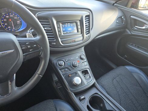 Used 2016 Chrysler 200 S image 21
