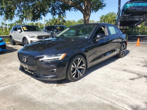 Certified 2024 Volvo S60 B5 Core FWD image 3