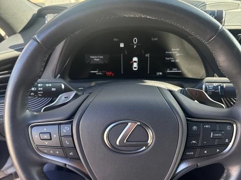 Used 2024 Lexus LS 500 RWD image 5