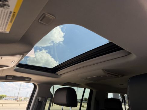 Used 2015 Chevrolet Suburban LTZ AWD/4WD image 25