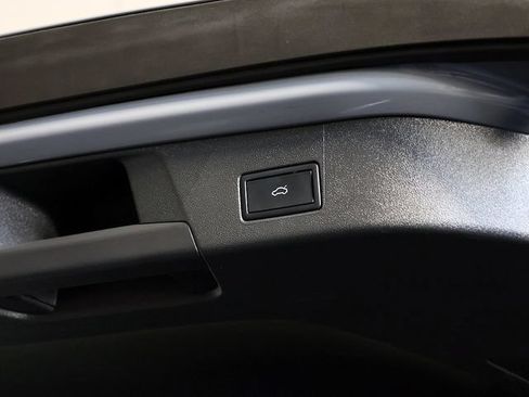 Used 2023 Volkswagen ID.4 S RWD image 31