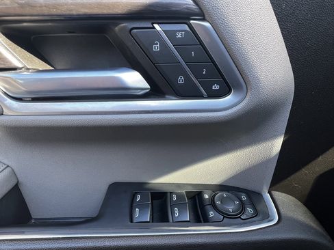 Used 2022 Chevrolet Silverado 1500 LTZ image 14