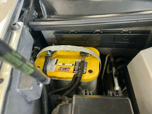 Used 2006 Cadillac XLR V image 11