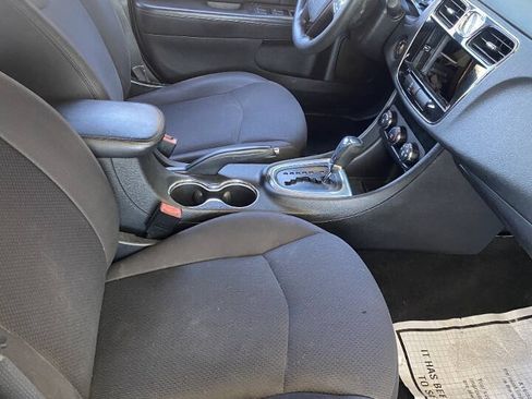 Used 2014 Chrysler 200 LX FWD image 13