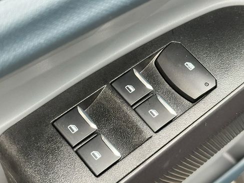 Used 2025 Ford Maverick XL image 15