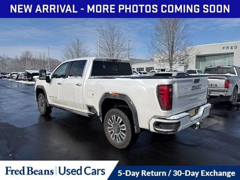 Used 2024 GMC Sierra 2500 Denali Ultimate image 6