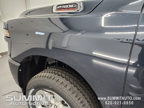 New 2026 RAM 2500 Big Horn AWD/4WD image 36