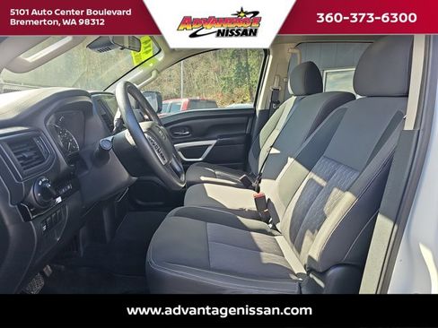 Used 2022 Nissan Titan SV w/ Accessory Utility Package image 21