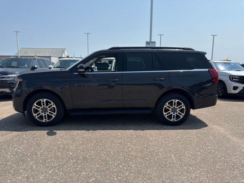 Certified 2025 Ford Expedition Active AWD/4WD image 2