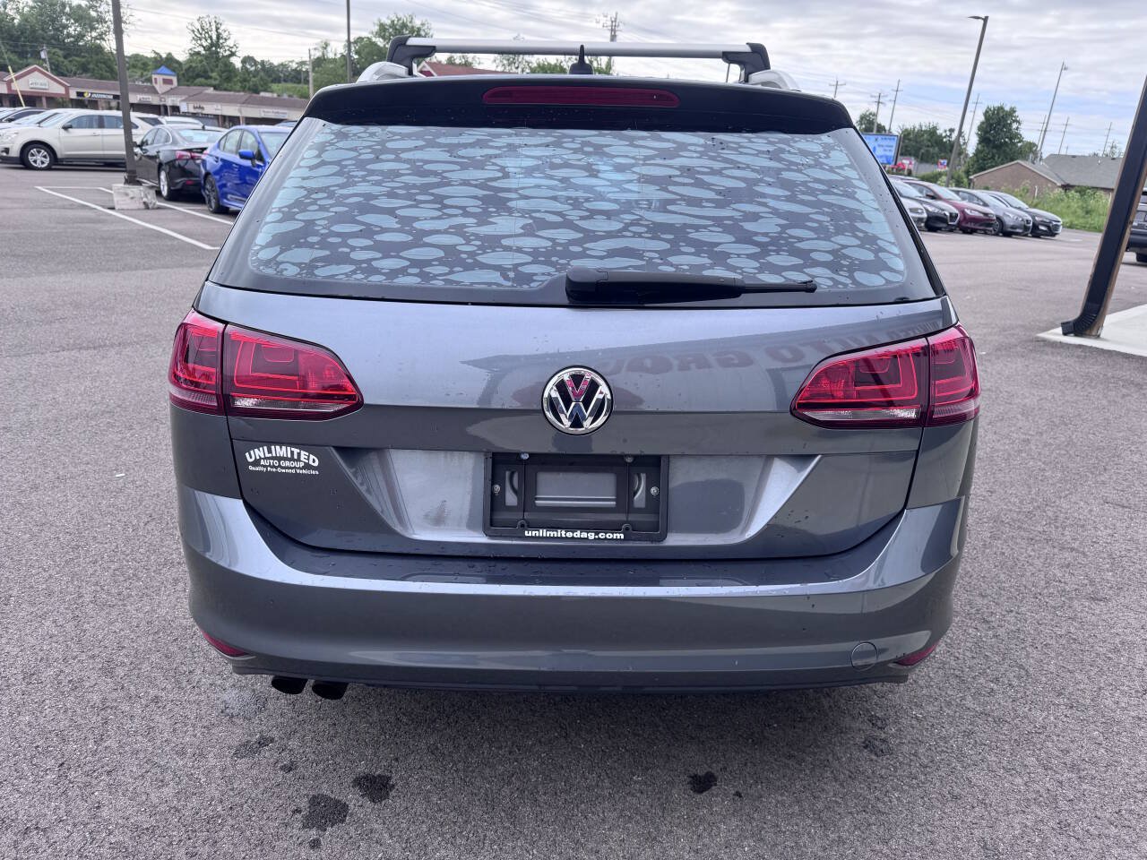Used 2017 Volkswagen Golf S FWD image 7