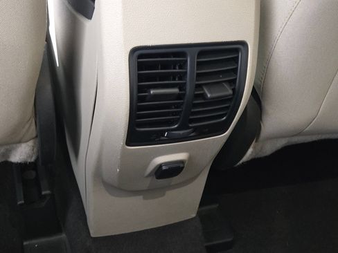 Used 2019 Ford Escape SE FWD image 14