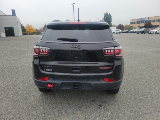 Used 2022 Jeep Compass Trailhawk w/ Trailhawk Convenience Group AWD/4WD image 9