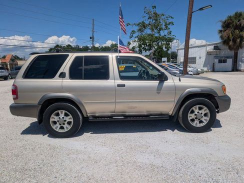 Used 2001 Nissan Pathfinder SE RWD image 8