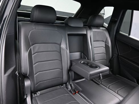 Used 2022 Volkswagen Tiguan SEL R-Line image 46