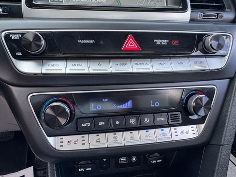Used 2019 Hyundai Sonata Limited w/ Ultimate Package 04 image 39