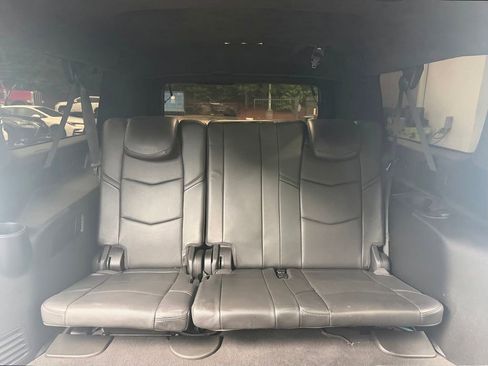 Used 2019 Cadillac Escalade ESV Platinum AWD/4WD image 11