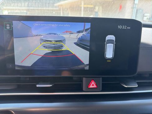 Used 2025 Kia Carnival LXS image 24