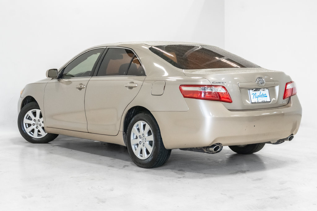 Used 2007 Toyota Camry XLE FWD image 25