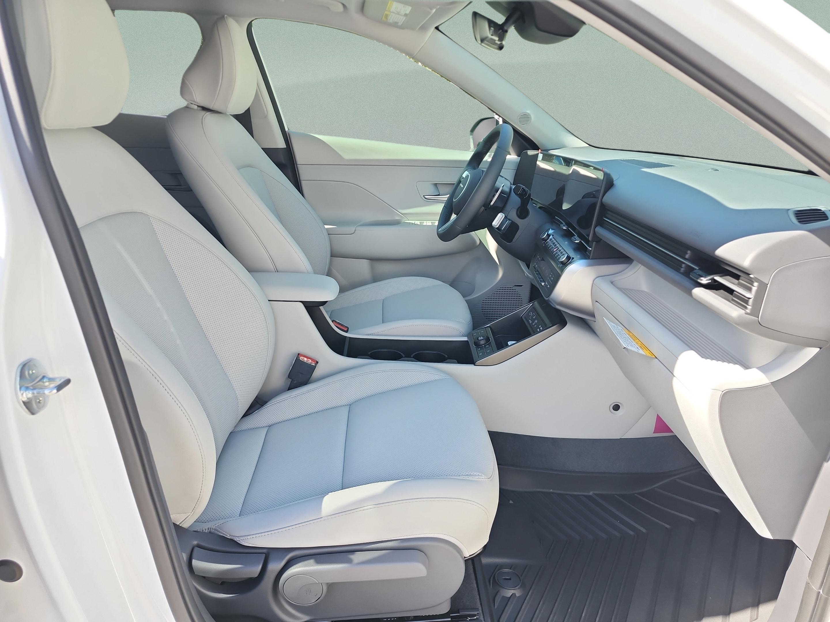 New 2027 Hyundai Kona Limited FWD image 18
